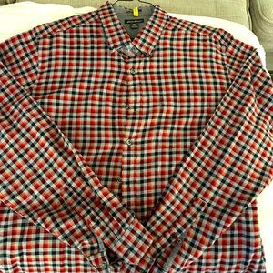 Men’s Eddie Bauer long sleeve button up shirt